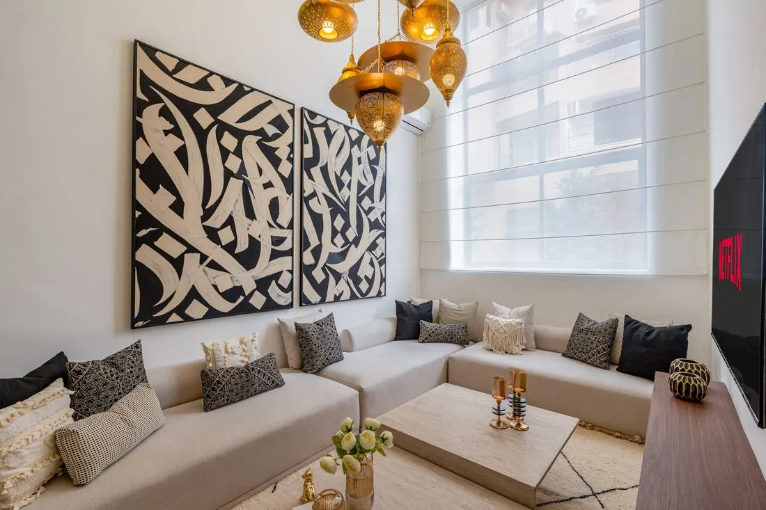 Salon de style marocain dans une villa gérée par Get Host